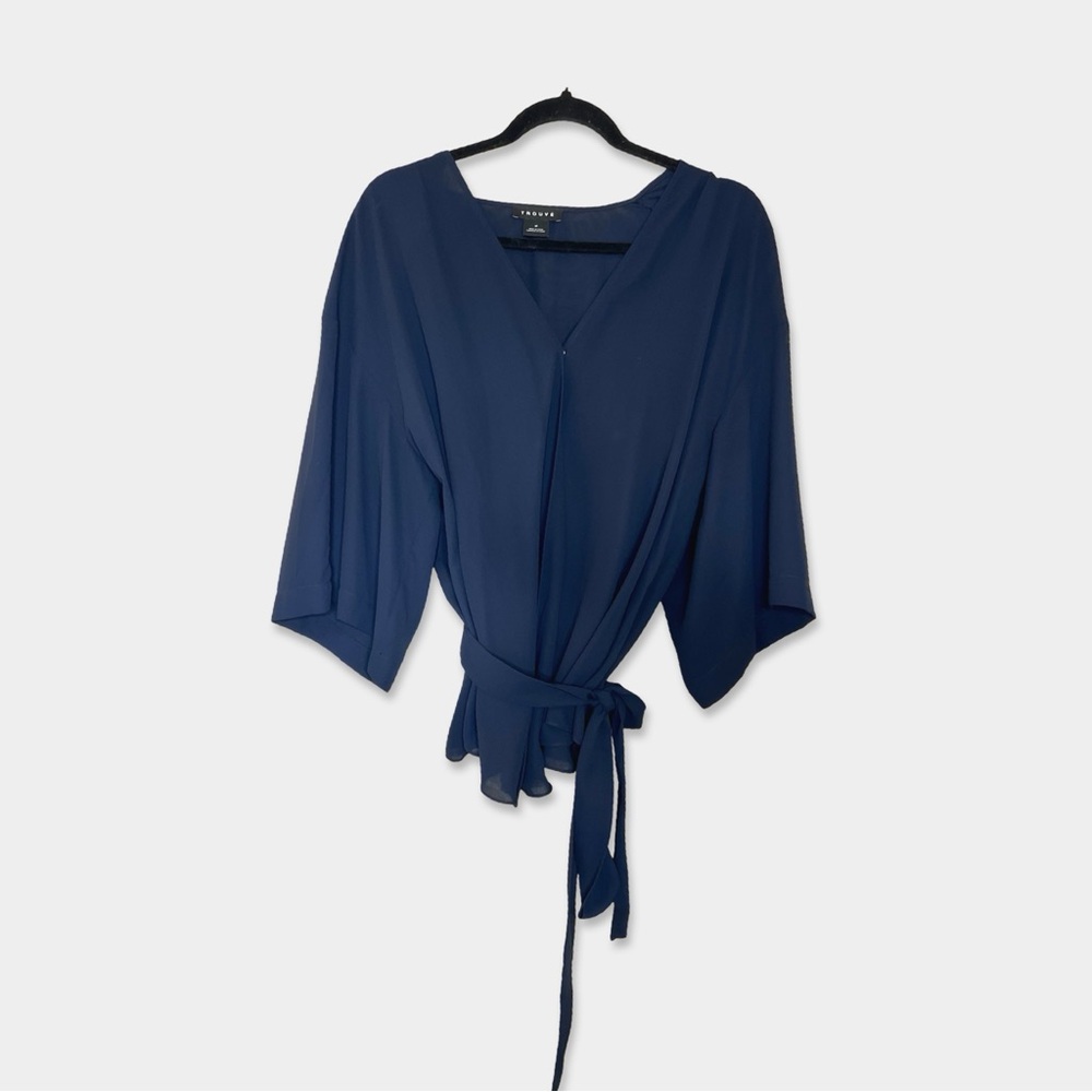 TROUVE Belted Top Size M Navy Color GUC